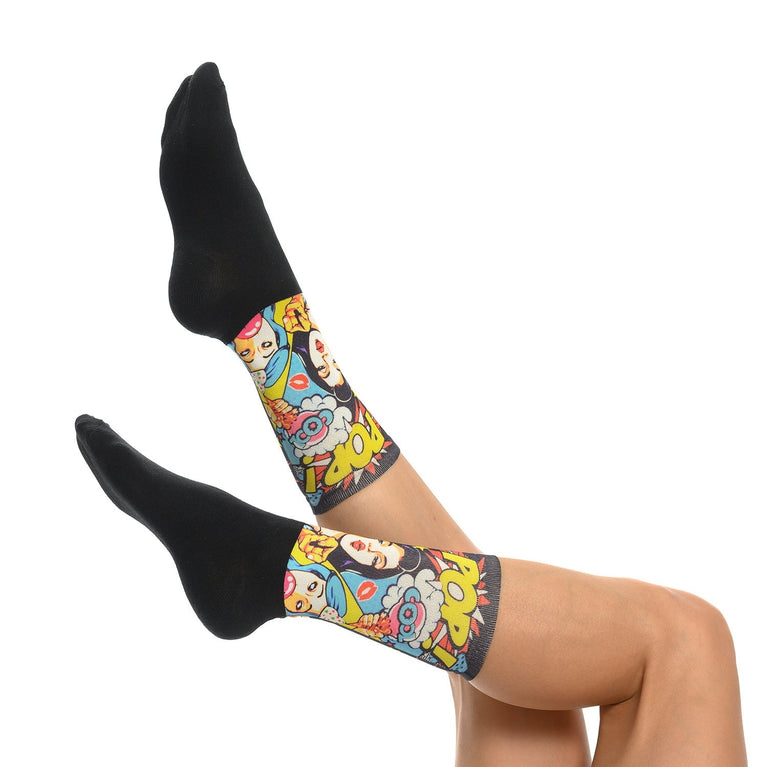 Забавни чорапи с принт на ретро комикс в цветен дизайн, идеални за подарък за мъже и жени - Artyshocks.bg