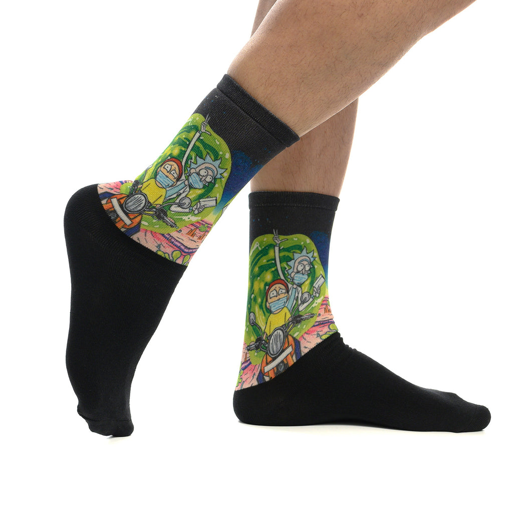 Забавни чорапи с принт на Рик и Морти, идеални за подарък, памучни и удобни, налични в онлайн магазин Artyshocks.bg