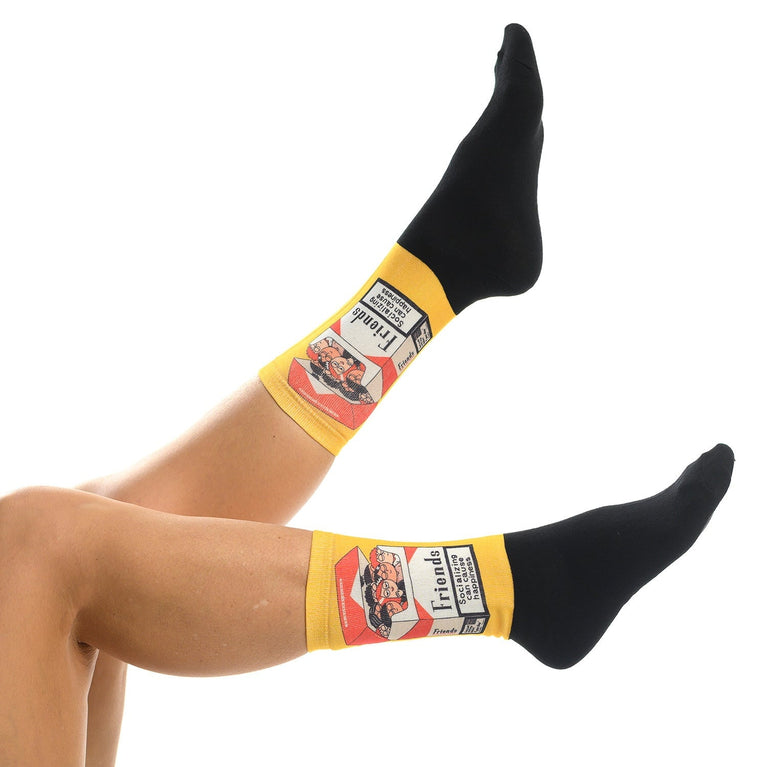 Забавни чорапи "Приятели" с минималистичен дизайн, идеални за подарък за мъже и жени от Artyshocks.bg