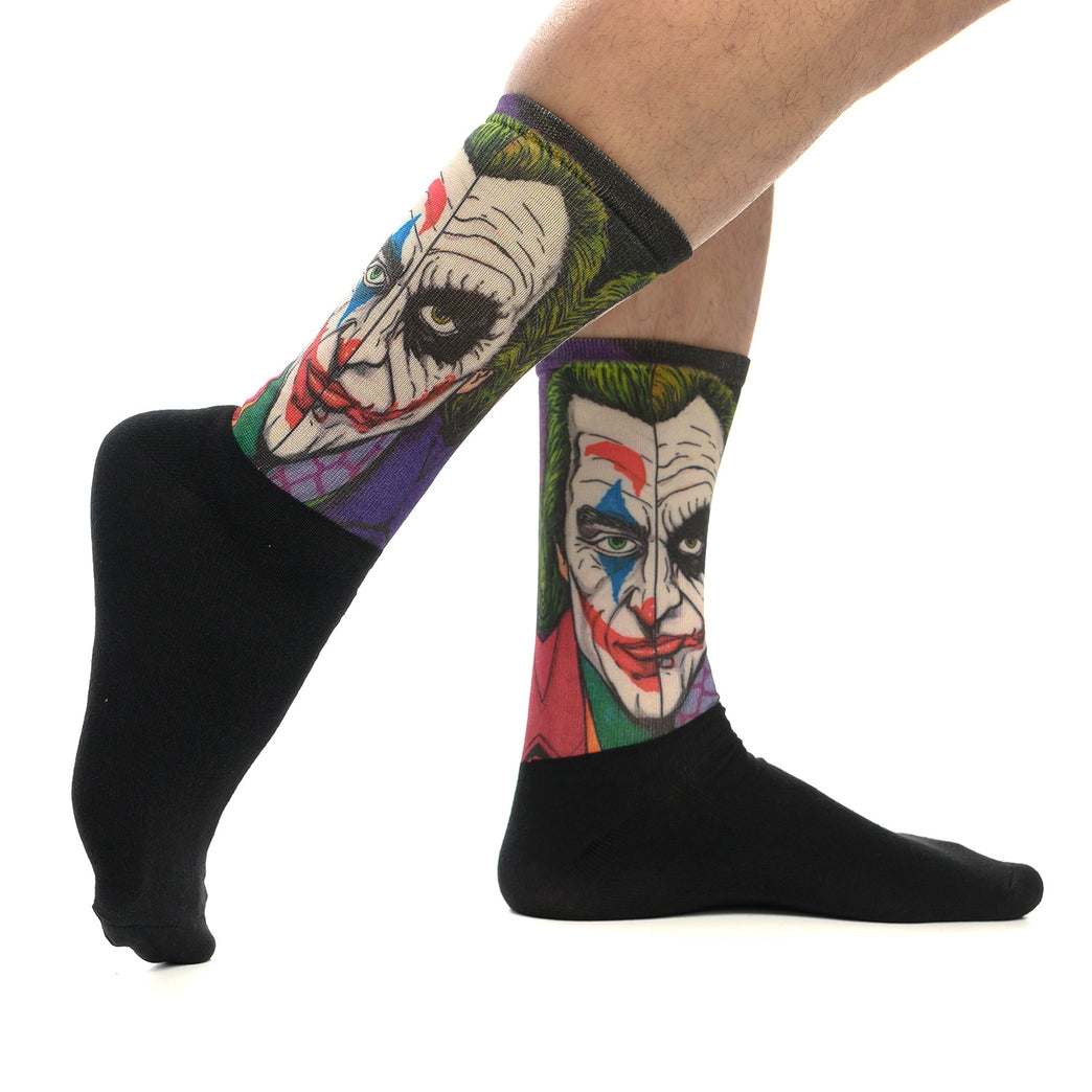 Чорапи с принт на Жокер, стилен моден аксесоар за фенове на комиксите от Artyshocks.bg.