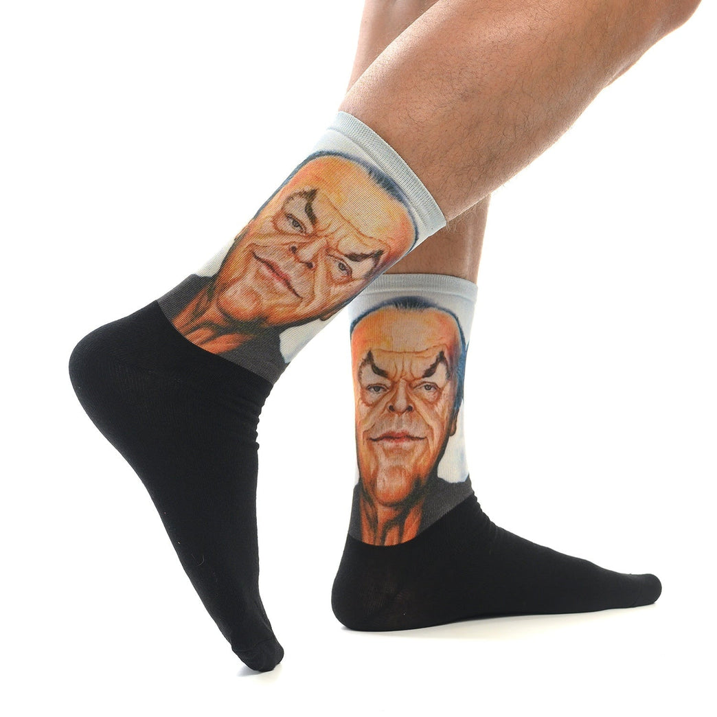 Забавни чорапи с карикатура на Джак Никълсън, идеални за подарък за фенове на киното - Artyshocks.bg.