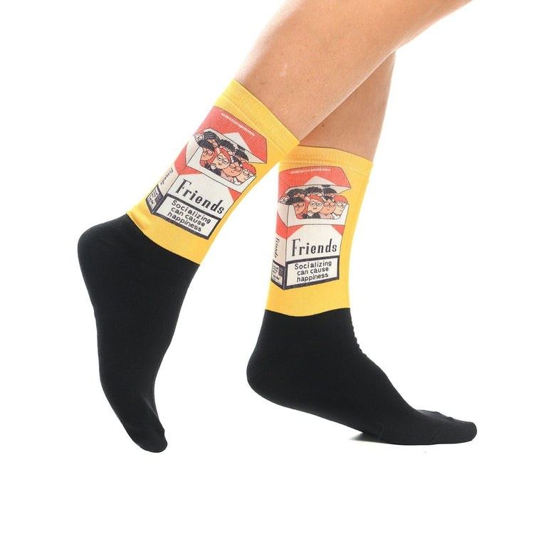 Забавни чорапи "Приятели" с вдъхновяващ надпис, идеален подарък за мъже и жени, модерни памучни чорапи от Artyshocks.bg.