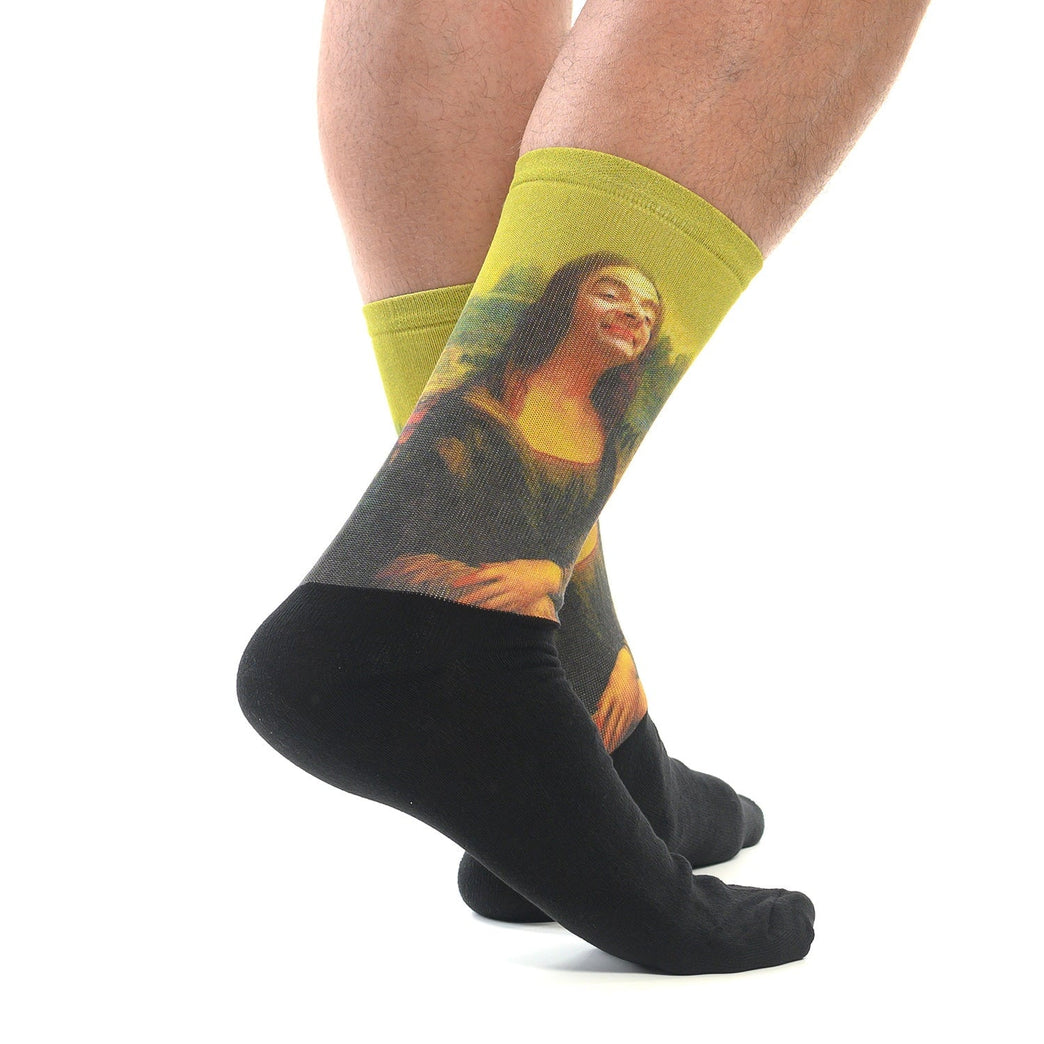 Чорапи с Мистър Бийн, изобразен като Мона Лиза - забавен и креативен дизайн за стил и смях.