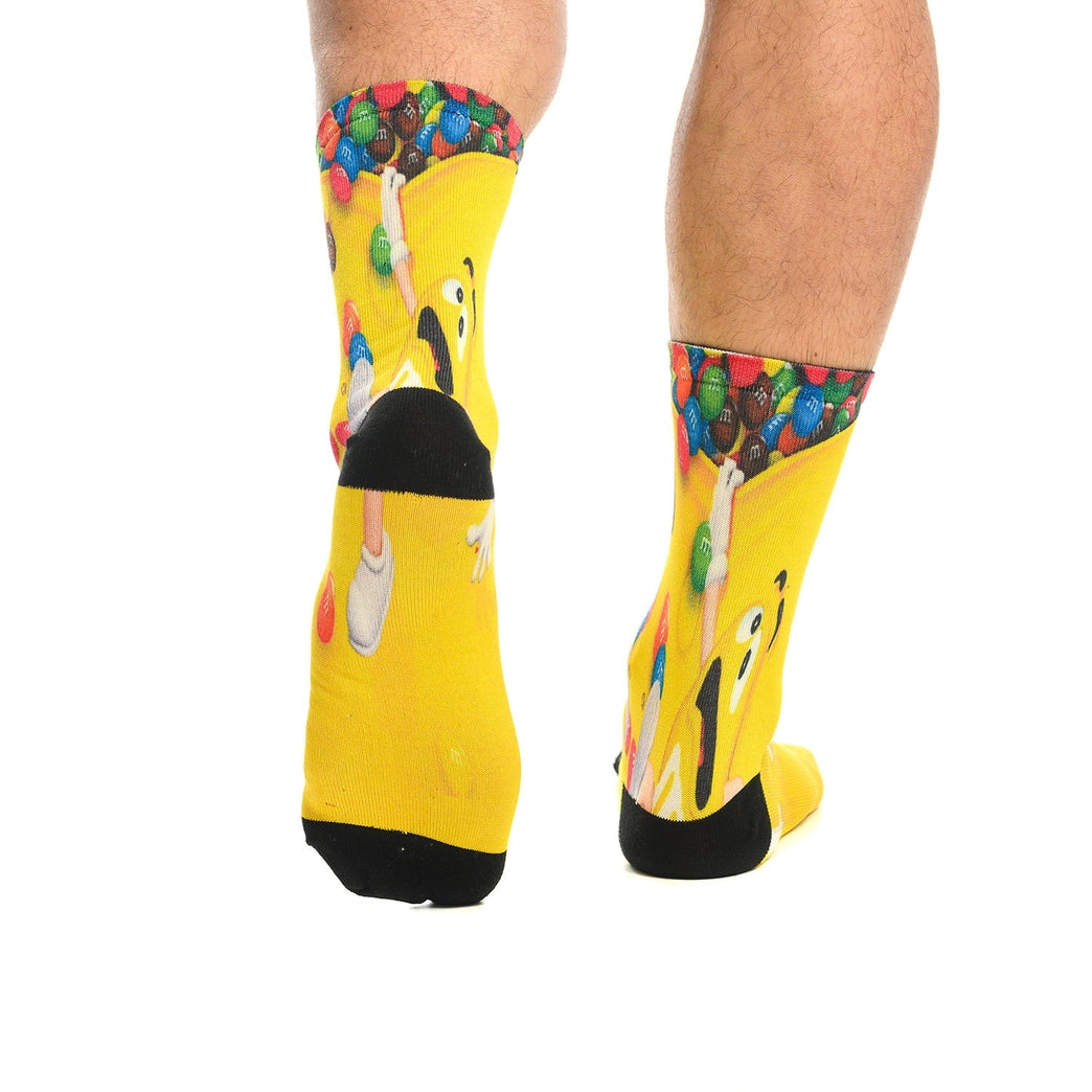 Цветни и забавни M&M чорапи с ярък жълт цвят, подарък за мъже и жени, комфортни и модерни чорапи.