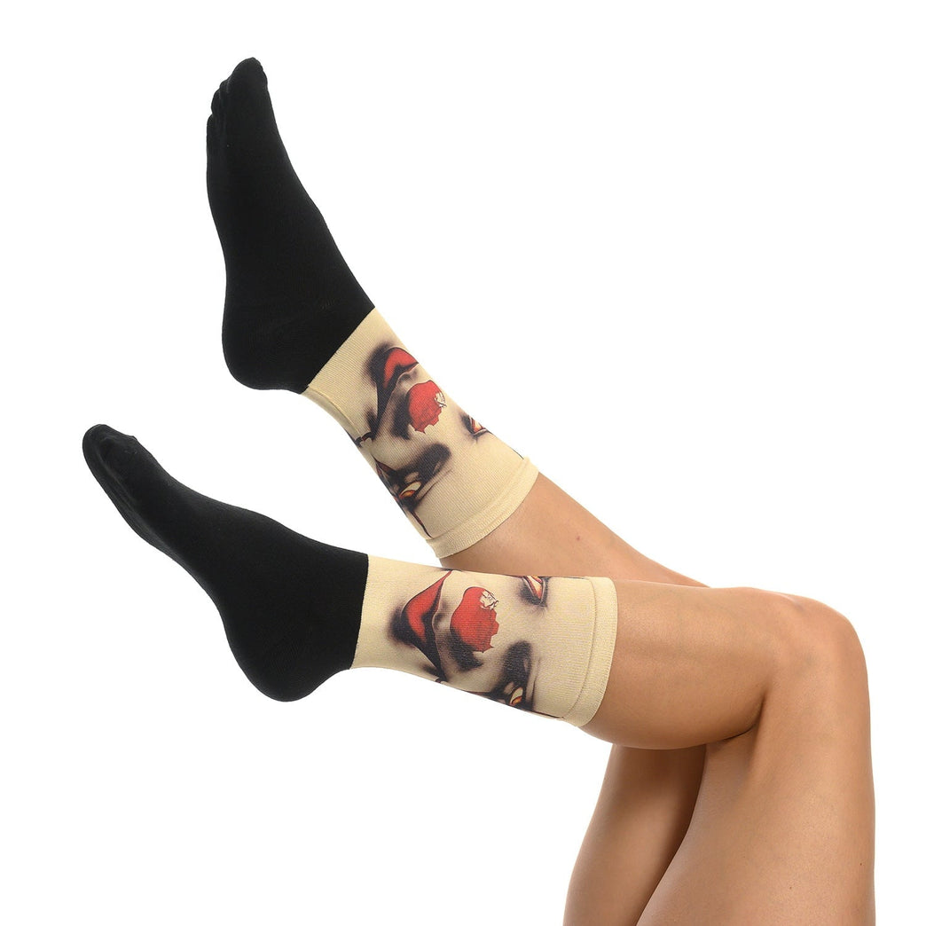 Страшни чорапи с принт на клоун от „IT“, идеални за хорър фенове, забавни и модерни чорапи - Виж в Artyshocks.bg.